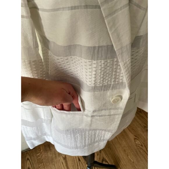 A|X ARMANI EXCHANGE White Cotton Blazer Size 6 - Picture 4 of 10